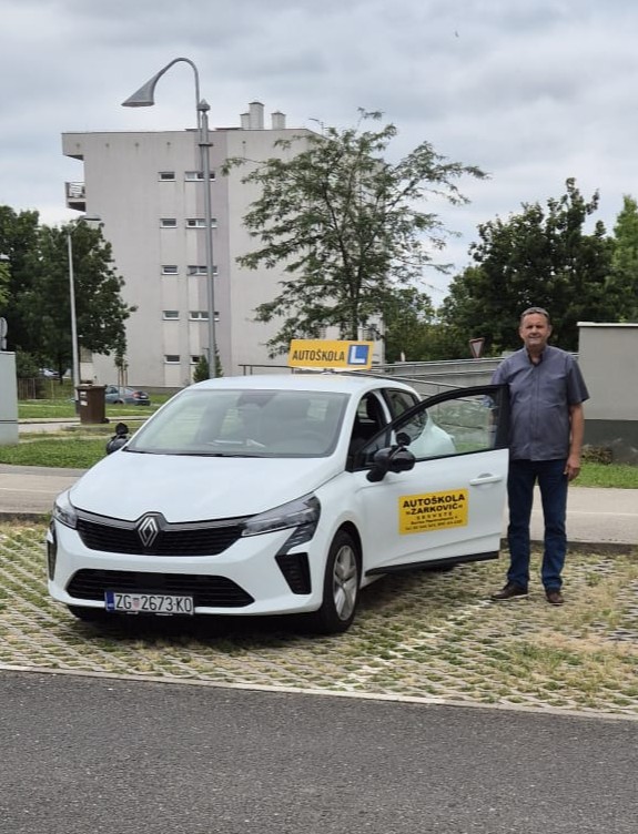 Naš instruktor Toni Velić